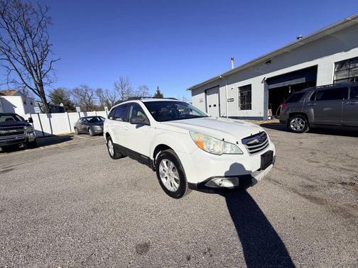 2010 Subaru Outback 3.6 R Limited