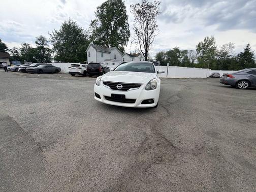 White 2011 Nissan Altima 2.5 S