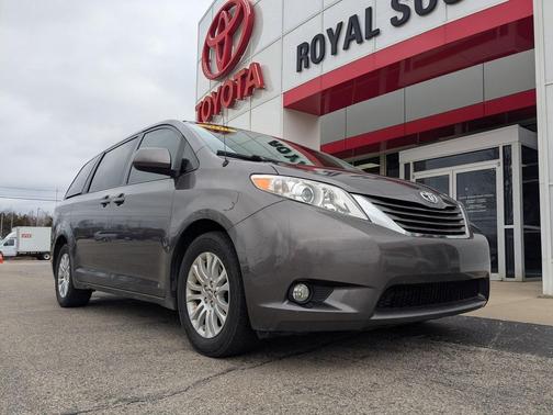 2013 Toyota Sienna XLE