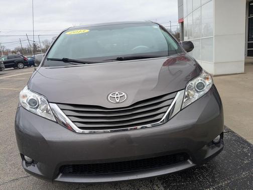 2013 Toyota Sienna XLE