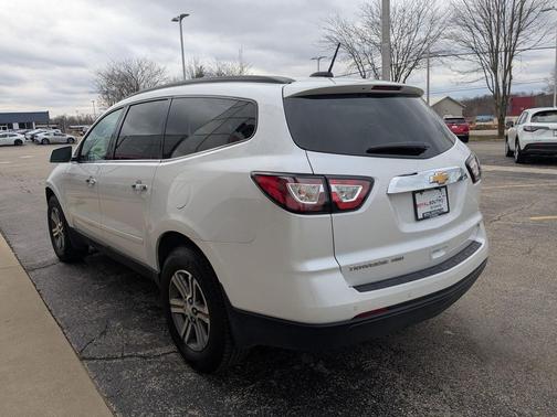 2017 Chevrolet Traverse 2LT