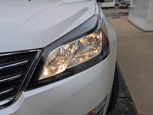 2017 Chevrolet Traverse 2LT