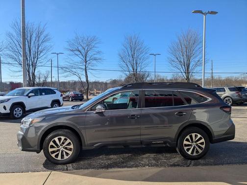 2022 Subaru Outback Premium