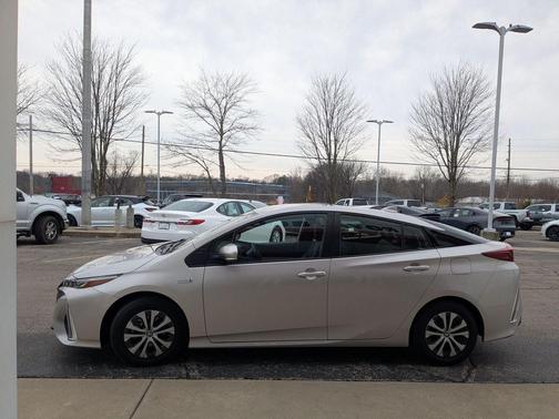 2021 Toyota Prius Prime XLE