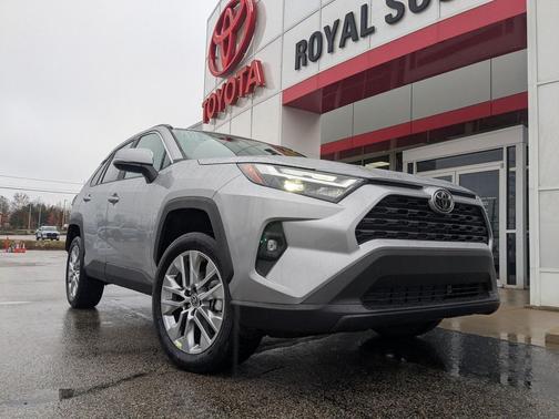 2025 Toyota RAV4 XLE Premium