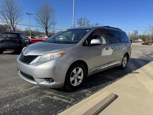 2014 Toyota Sienna LE