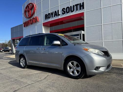 2014 Toyota Sienna LE