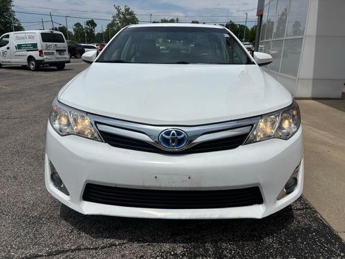 Super White 2012 Toyota Camry Hybrid XLE