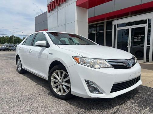 Super White 2012 Toyota Camry Hybrid XLE