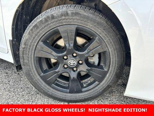 2020 Toyota Sienna SE Premium