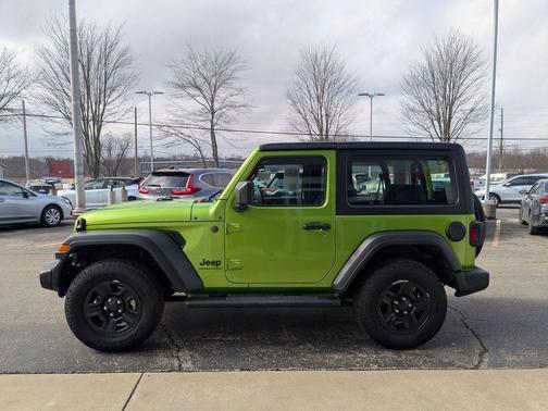 2025 Jeep Wrangler Sport