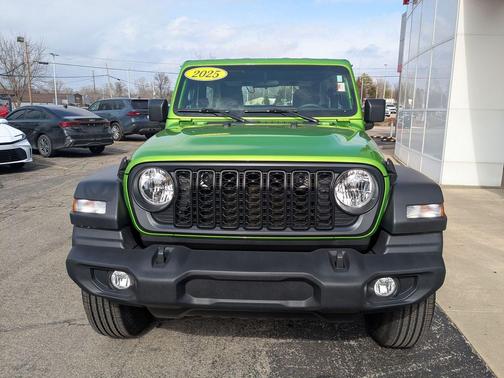 2025 Jeep Wrangler Sport