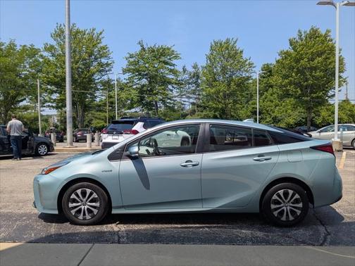 2021 Toyota Prius LE