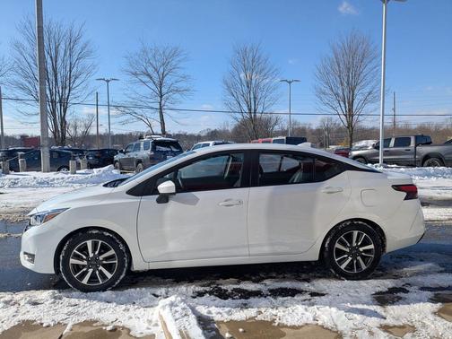 2024 Nissan Versa 1.6 SV