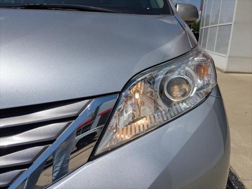 2017 Toyota Sienna XLE Premium