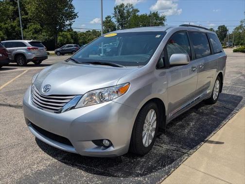 2017 Toyota Sienna XLE Premium