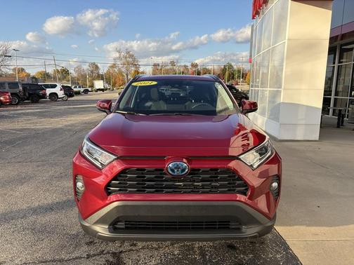 2021 Toyota RAV4 Hybrid XLE
