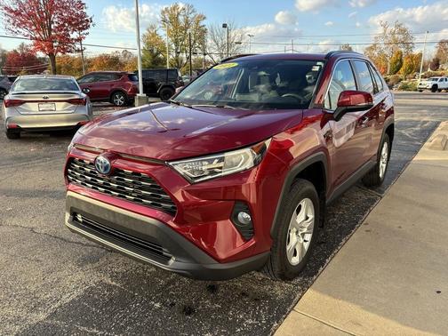 2021 Toyota RAV4 Hybrid XLE