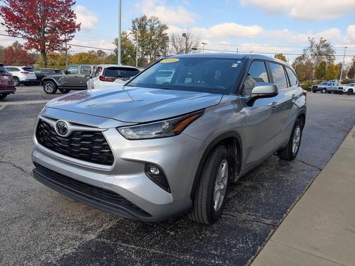 2023 Toyota Highlander LE