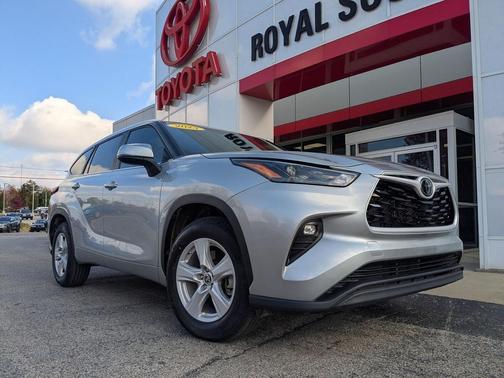 2023 Toyota Highlander LE