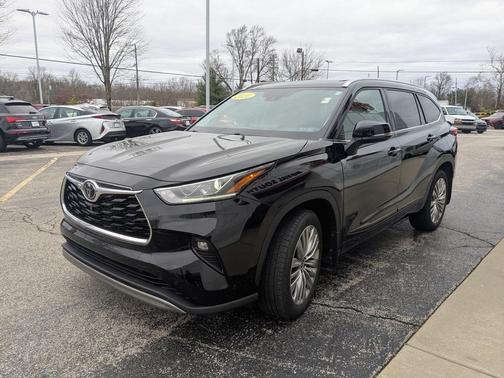 2022 Toyota Highlander Platinum