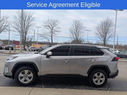 Silver Sky Metallic 2019 Toyota RAV4 XLE