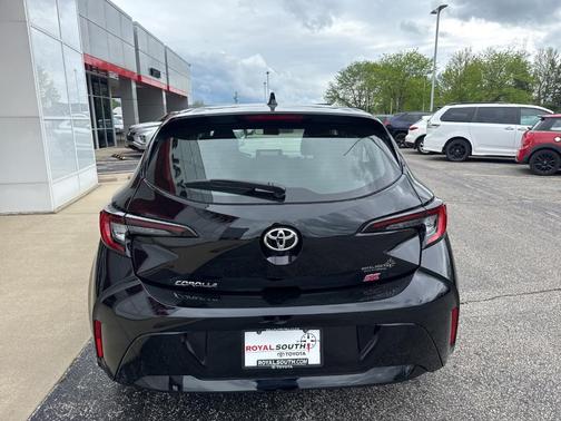 2025 Toyota Corolla Hatchback SE