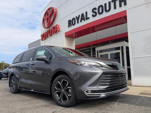 2025 Toyota Sienna Platinum