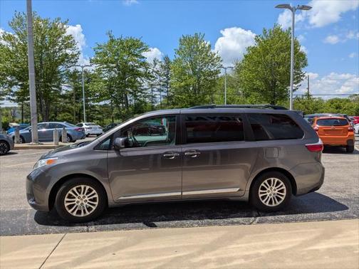 2015 Toyota Sienna XLE