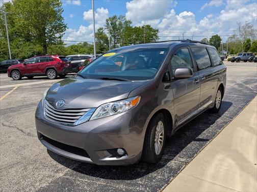 2015 Toyota Sienna XLE