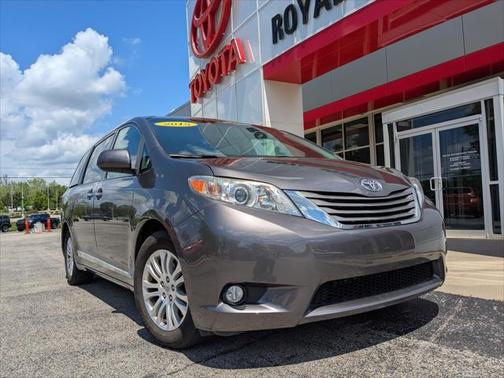 2015 Toyota Sienna XLE