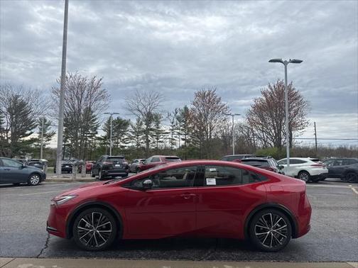 2025 Toyota Prius XLE