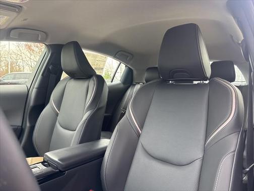2025 Toyota Prius XLE