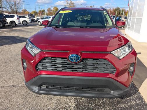 2021 Toyota RAV4 Hybrid XLE