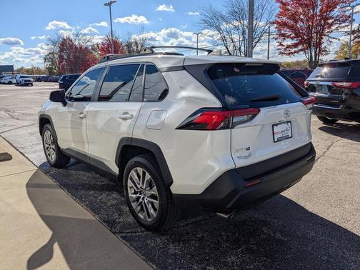 2022 Toyota RAV4 XLE Premium