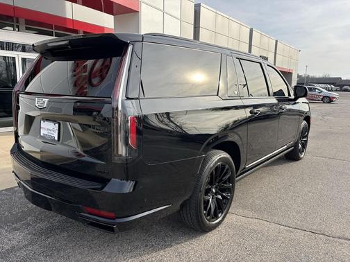 2023 Cadillac Escalade ESV Sport