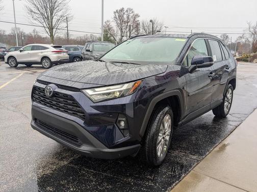 2025 Toyota RAV4 XLE Premium