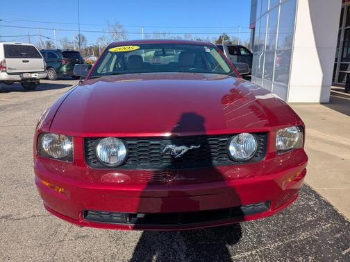 2005 Ford Mustang GT Premium