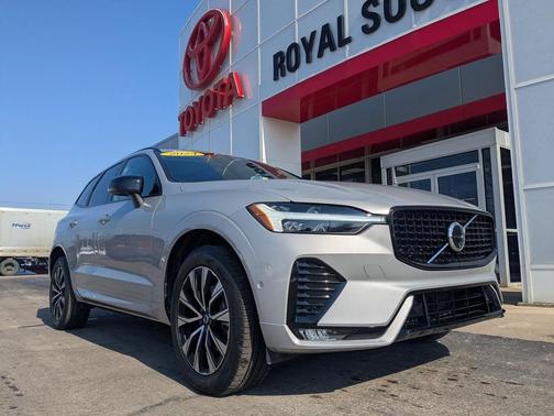 2024 Volvo XC60 B5 Plus Dark Theme