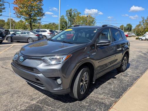 2017 Toyota RAV4 Hybrid XLE