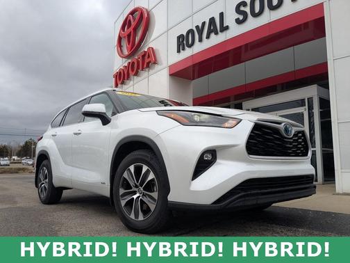 2022 Toyota Highlander Hybrid XLE
