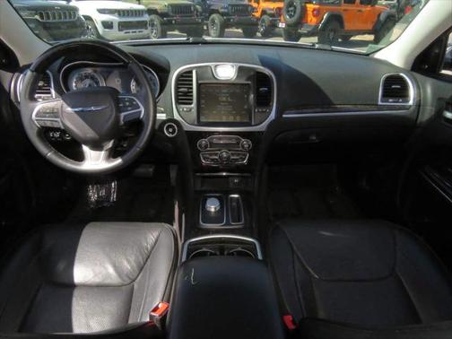 2016 Chrysler 300C C