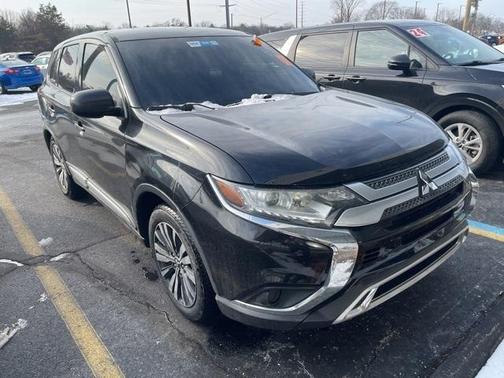 2019 Mitsubishi Outlander ES