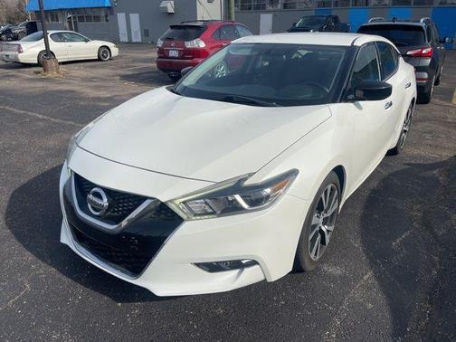 White 2018 Nissan Maxima 3.5 S