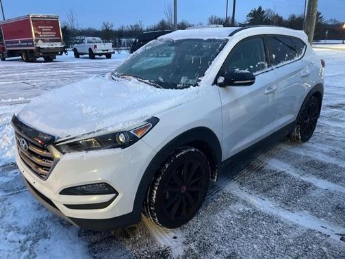 2017 Hyundai TUCSON Night