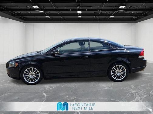 Black 2009 Volvo C70 T5