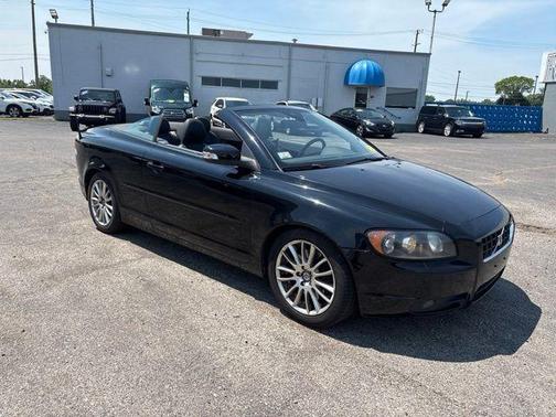 Black 2009 Volvo C70 T5