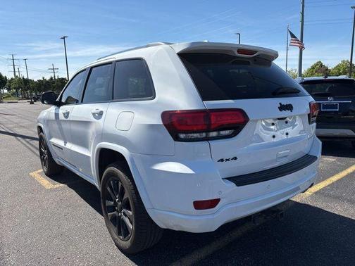 Bright White 2021 Jeep Grand Cherokee Altitude