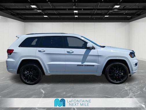 Bright White 2021 Jeep Grand Cherokee Altitude