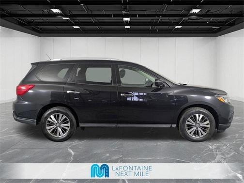 2018 Nissan Pathfinder SV